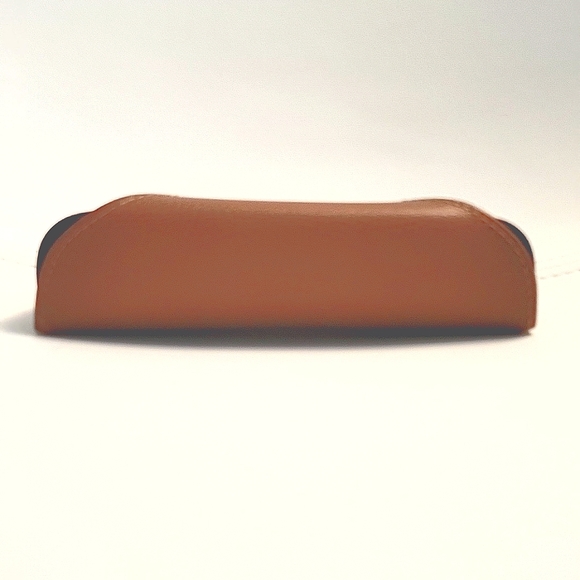 RAY BAN by LUXOTICA Faux Leather Brown Pebble Sunglass Case - UNISEX - EUC - Picture 7 of 15